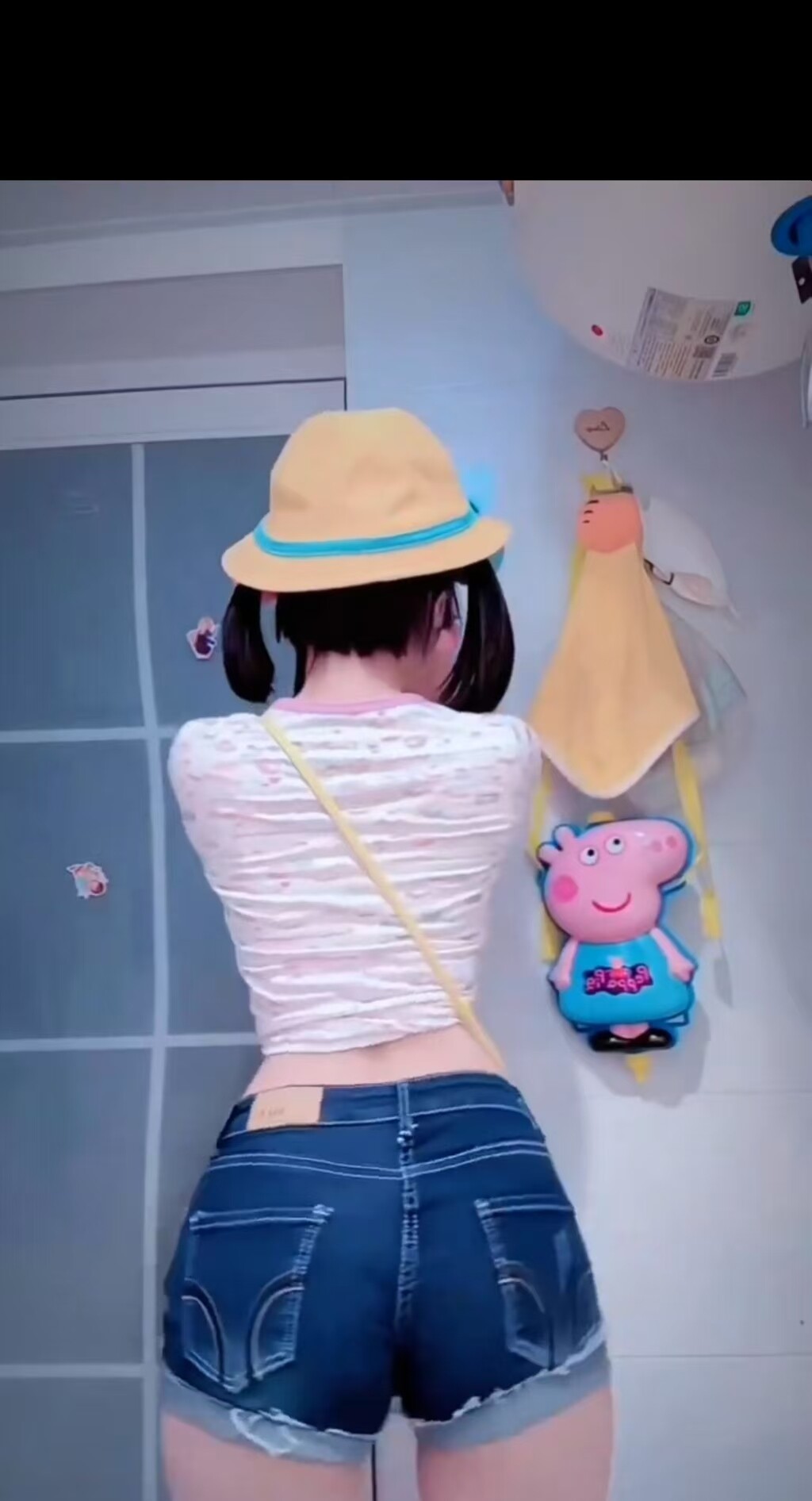 【求物】求有没有大佬知道这个作者名字？