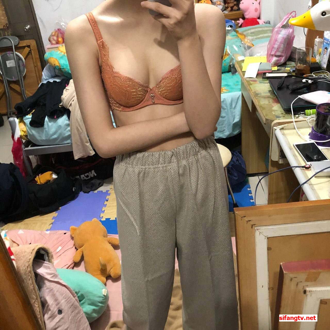 T (12)