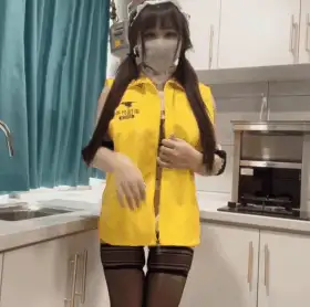 【COSPLAY/中字/视频】扣扣传媒 QDOG-016.樱桃5月新作：美团女仆外卖员上门服务 [1V]【700M】-嘤嘤怪之家