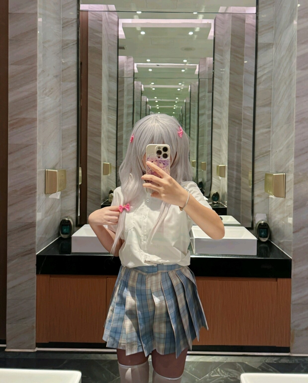 1000281050 1 post wWyVf33489