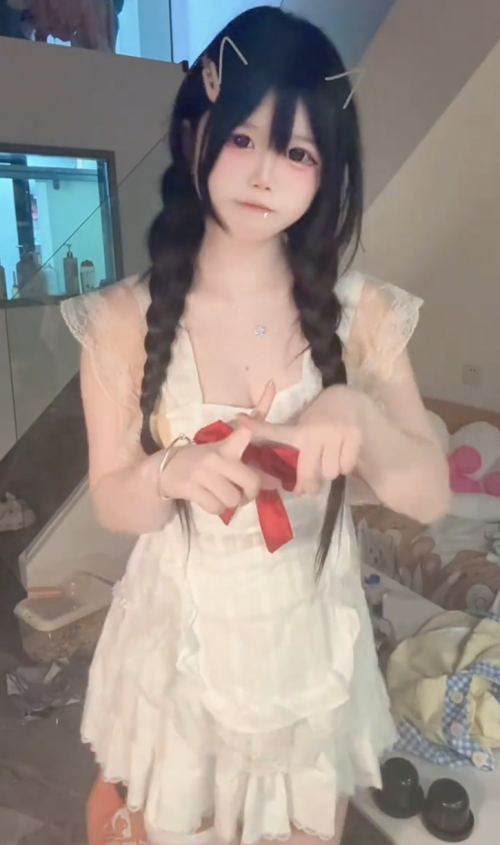 (2)