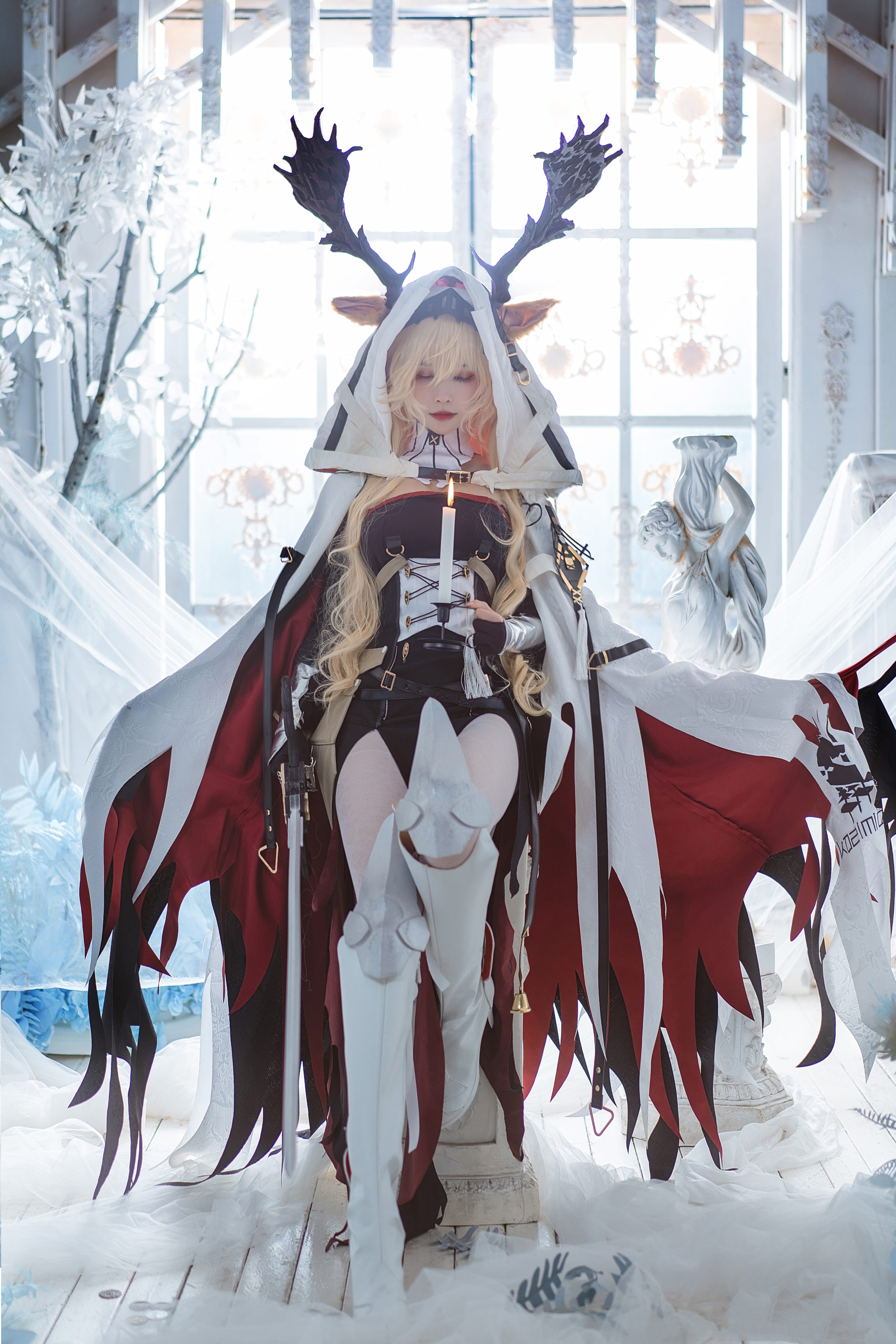 图片[1]-[COSPLAY] [超级小禾儿] – 烛骑士  薇薇安娜 [12P] [200M]-嘤嘤怪之家