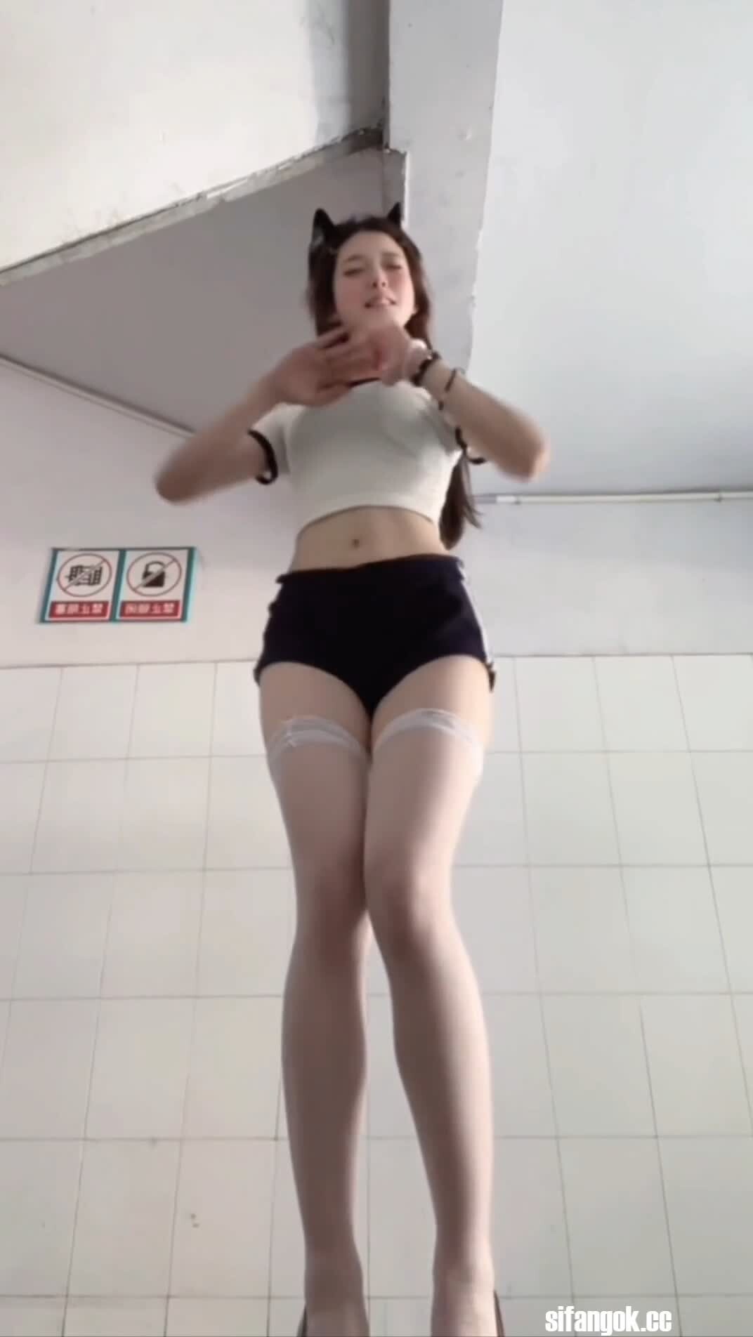 1 (6).MOV