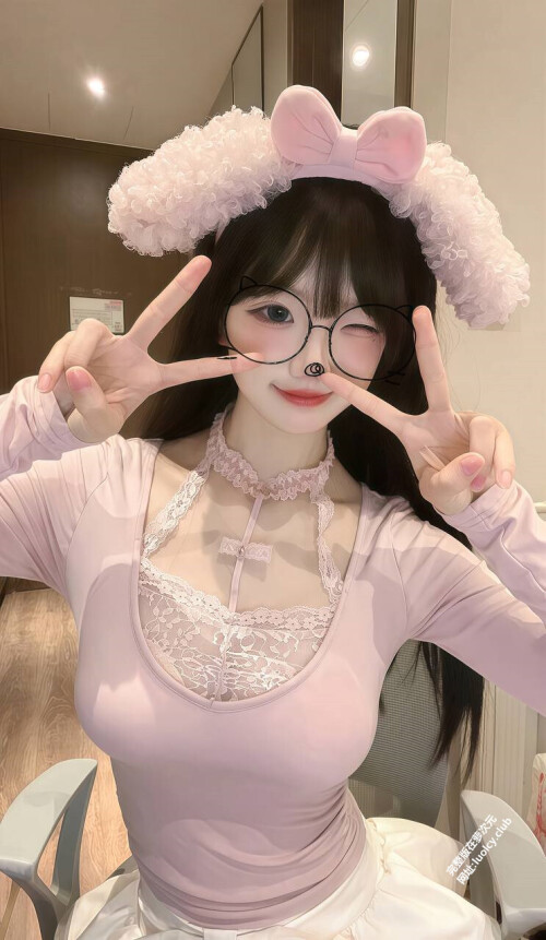 [三次元]超可爱少萝COS超色内衣女仆 挺拔的美，冲[度盘/11v/1.02G]